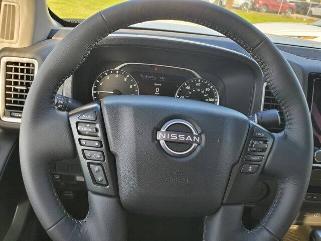 2024 Nissan Frontier SV