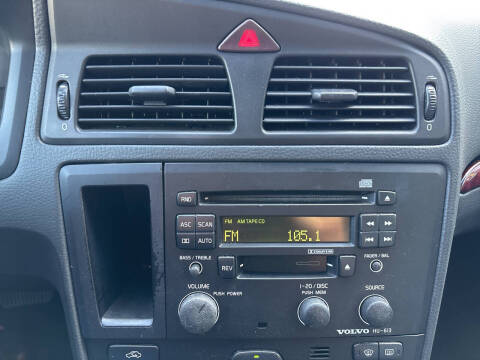 2004 Volvo XC70