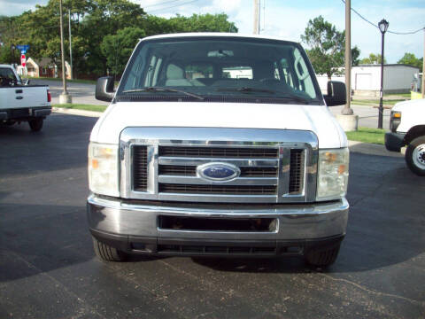 2009 Ford E-Series E-150 XLT