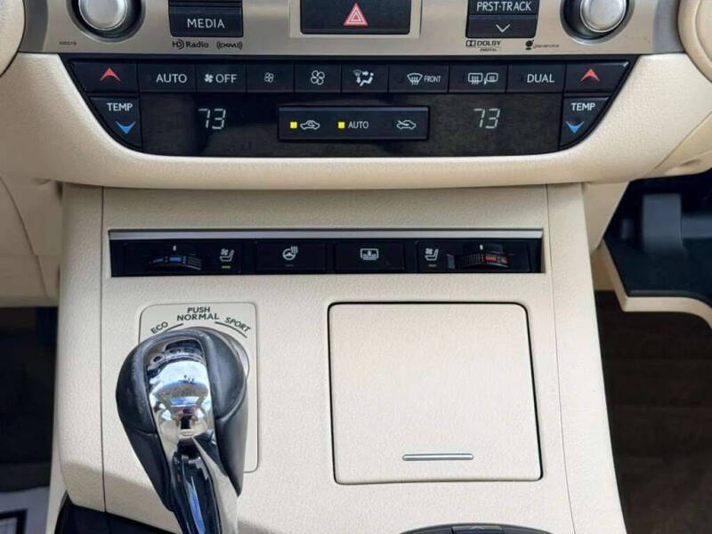 2013 Lexus ES 300h