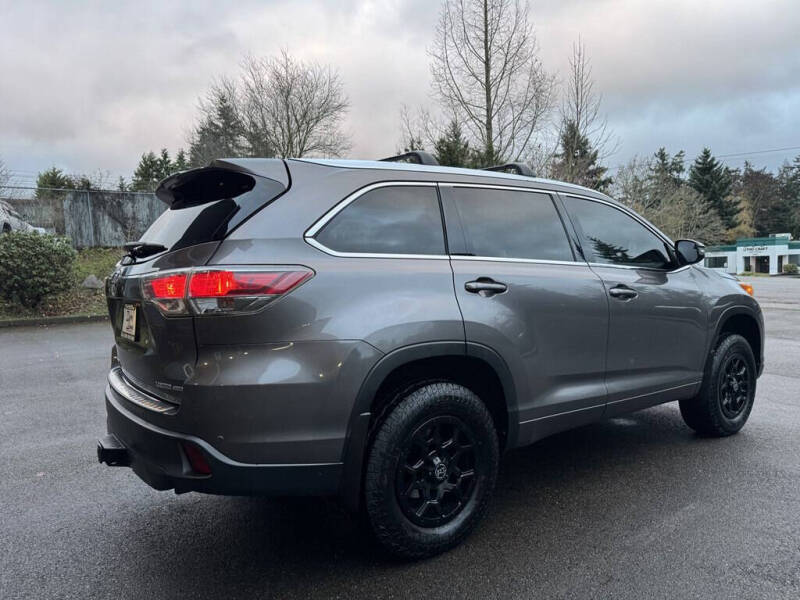 2016 Toyota Highlander Limited