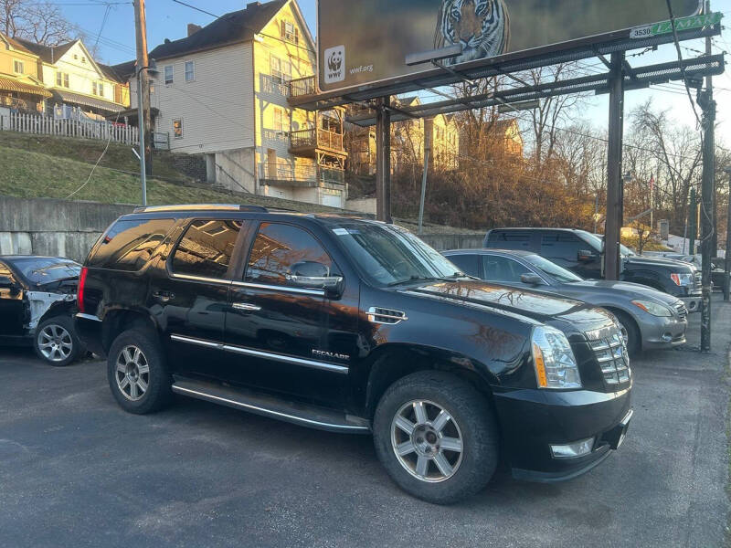 2011 Cadillac Escalade Luxury