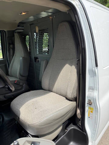 2022 Chevrolet Express 2500