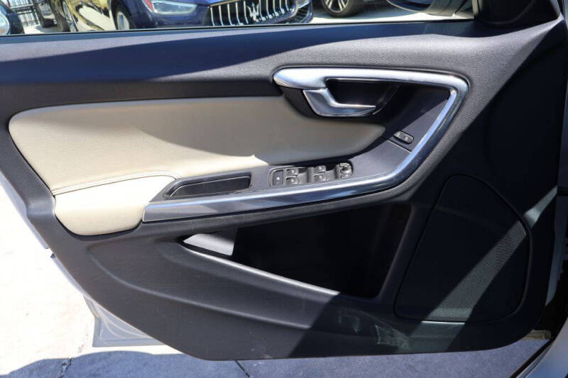 2017 Volvo S60 T5 Dynamic