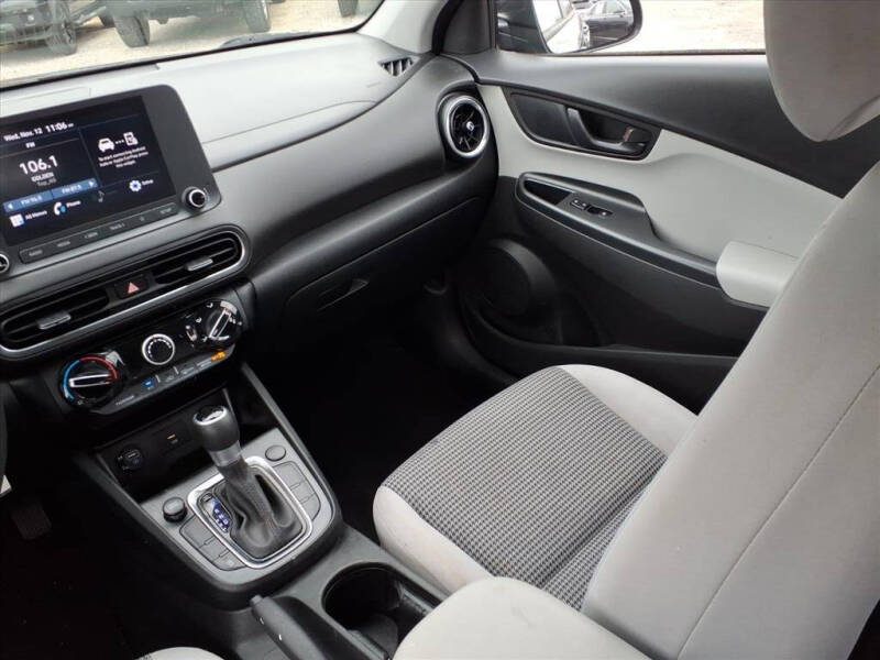 2022 Hyundai Kona SE