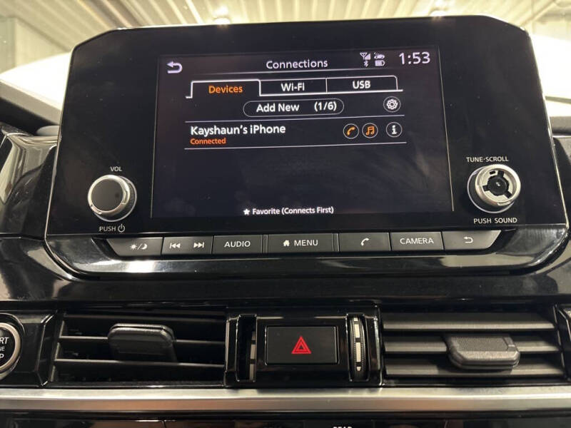 2023 Nissan Pathfinder SV