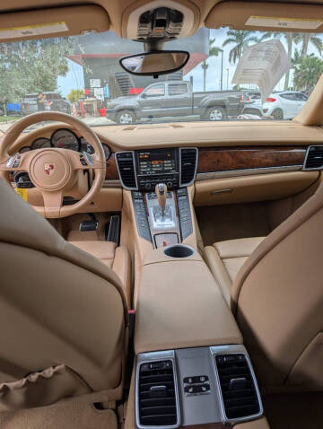 2012 Porsche Panamera 4