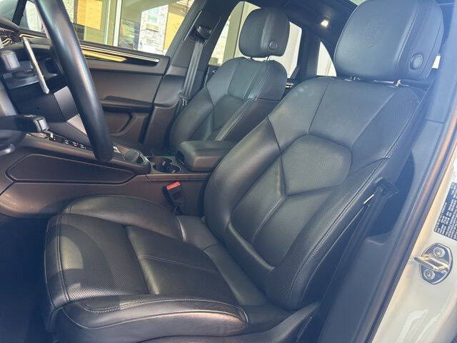 2022 Porsche Macan