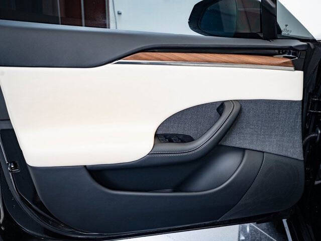 2021 Tesla Model S Plaid