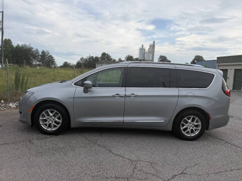 2020 Chrysler Pacifica Touring L