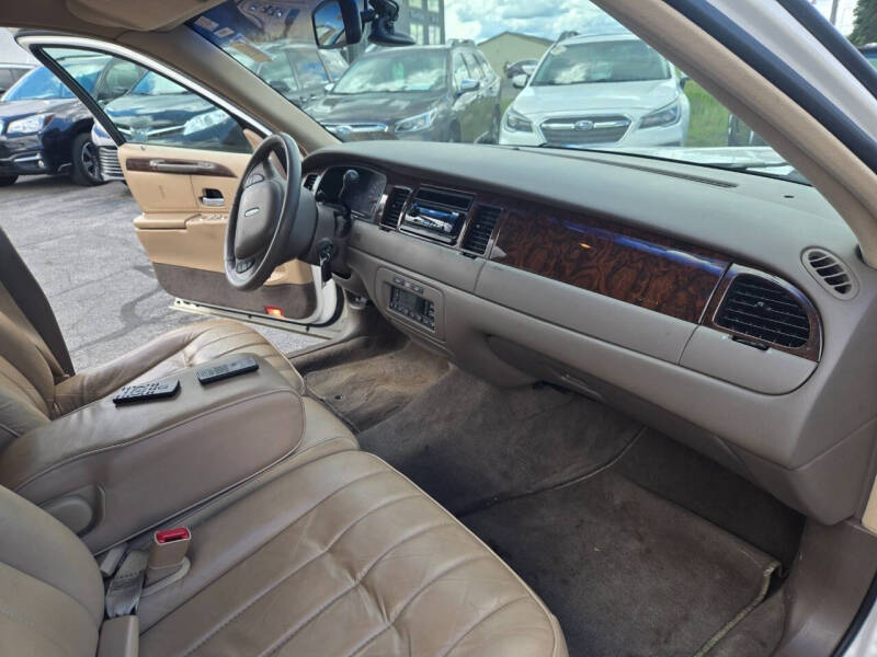 1998 Lincoln Town Car Executive
