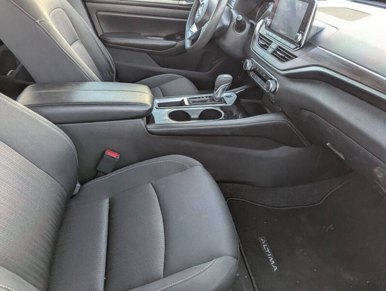 2023 Nissan Altima 2.5 SV