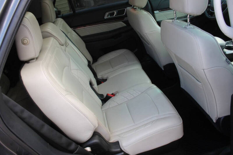 2016 Ford Explorer Platinum
