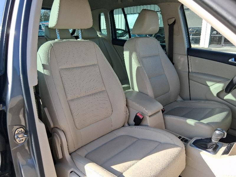 2011 Volkswagen Tiguan S 4Motion