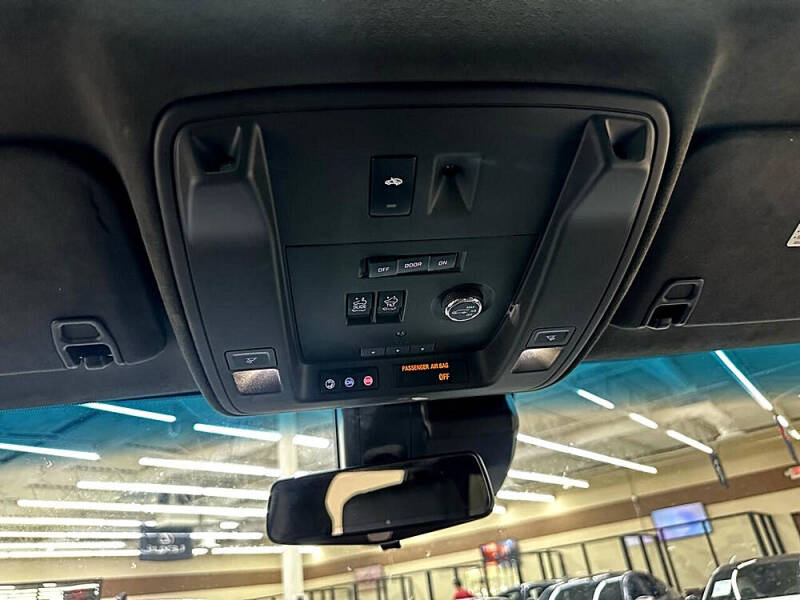 2017 Cadillac Escalade Platinum