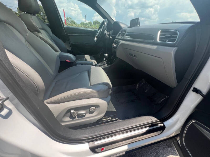 2018 Audi Q3 2.0T quattro Premium Plus