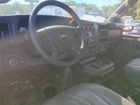 2017 Chevrolet Express 2500