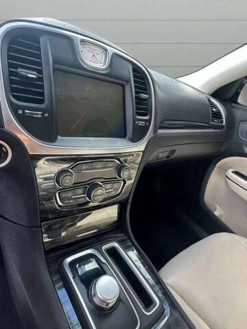 2016 Chrysler 300