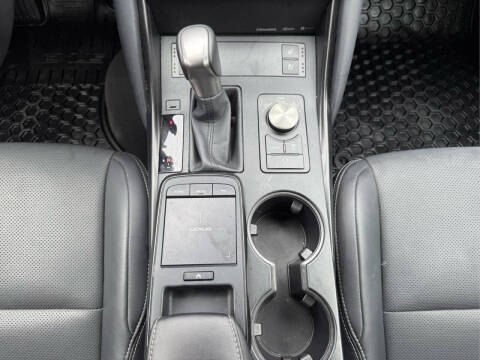 2023 Lexus IS 300