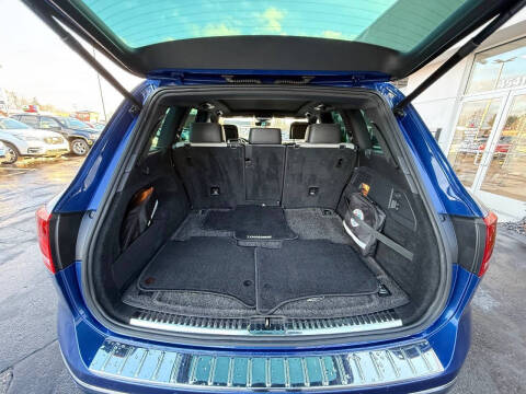 2017 Volkswagen Touareg V6 Wolfsburg