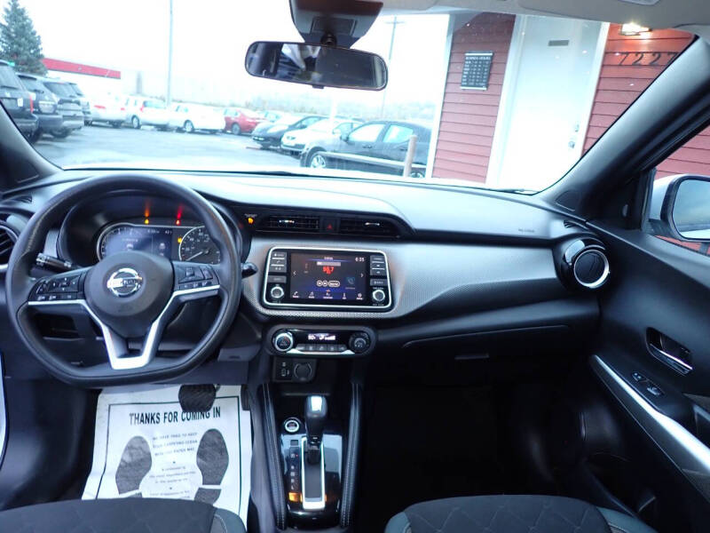 2020 Nissan Kicks SV