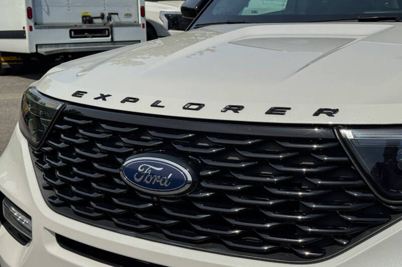 2023 Ford Explorer ST-Line