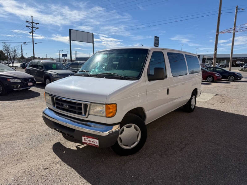 2005 Ford Econoline Wagon XL's photo