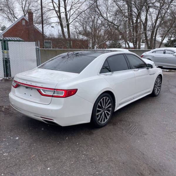 2017 Lincoln Continental Select