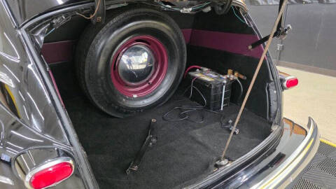 1942 Ford Super Deluxe