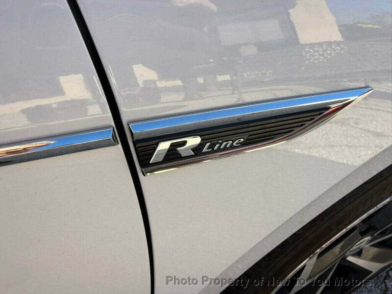 2021 Volkswagen Passat R-Line