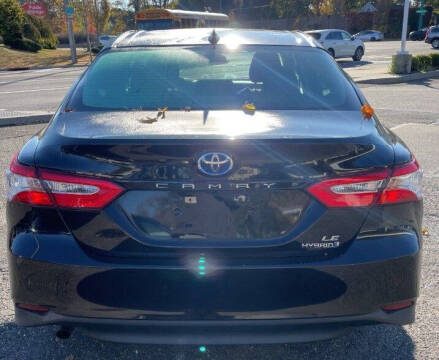 2020 Toyota Camry Hybrid LE