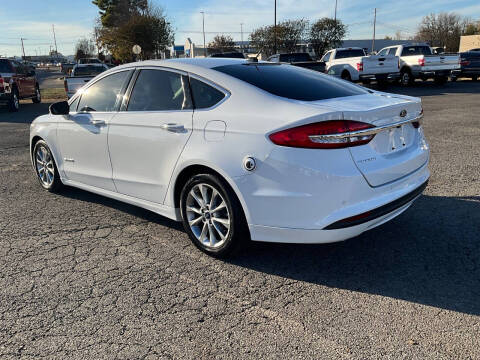 2017 Ford Fusion Hybrid SE