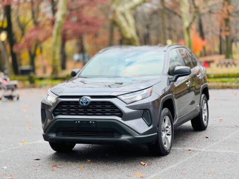 2023 Toyota RAV4 Hybrid LE