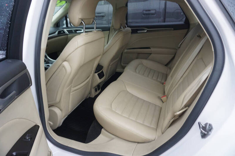 2013 Ford Fusion Energi SE