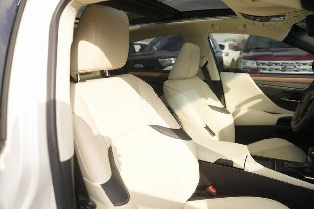 2024 Lexus ES 350 Ultra Luxury