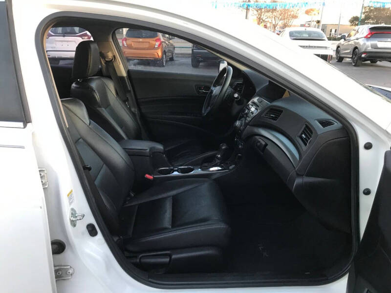 2013 Acura ILX 2.0L w/Tech