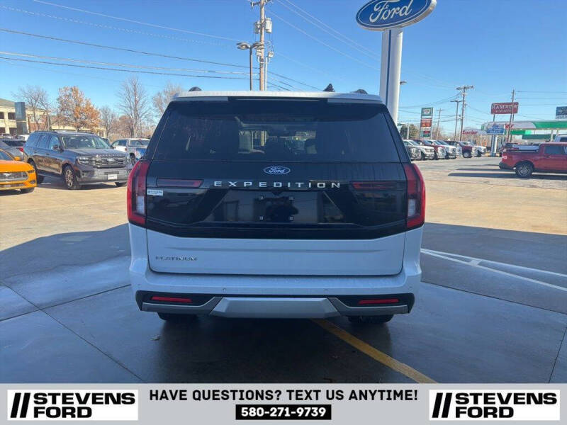 2025 Ford Expedition Platinum