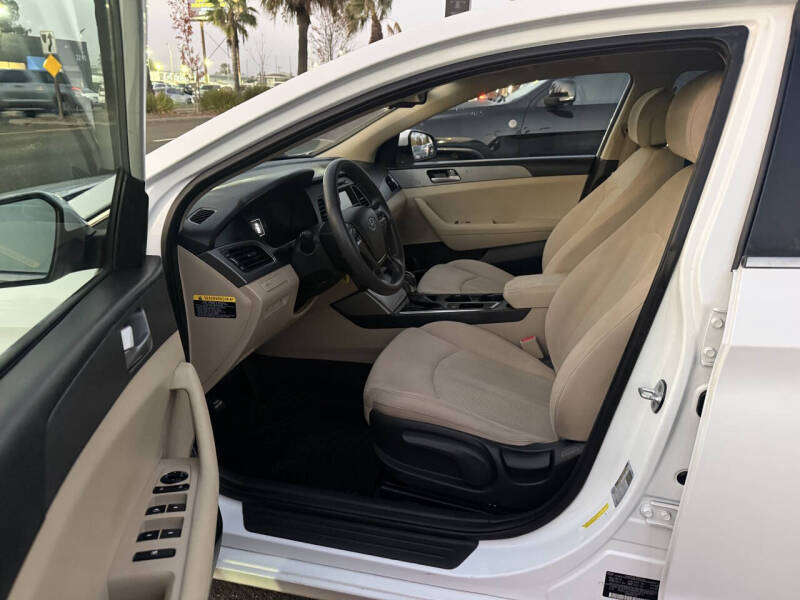 2016 Hyundai Sonata SE