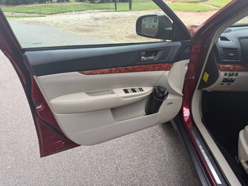 2011 Subaru Outback 2.5i Limited