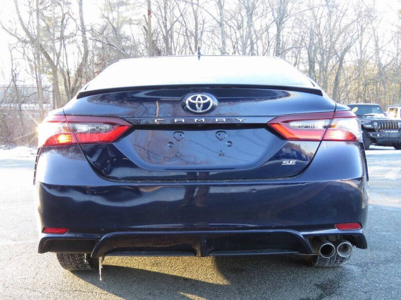 2022 Toyota Camry SE