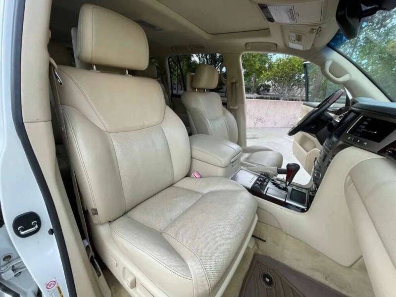 2014 Lexus LX 570