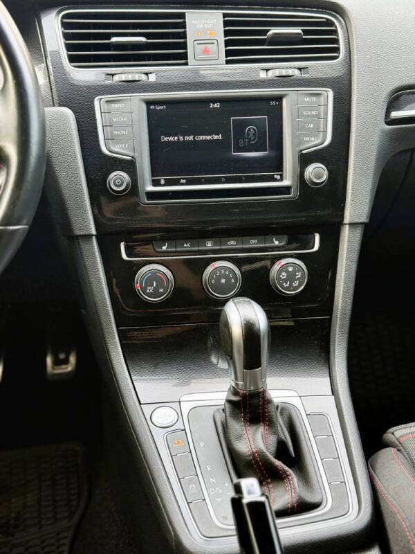 2017 Volkswagen Golf GTI