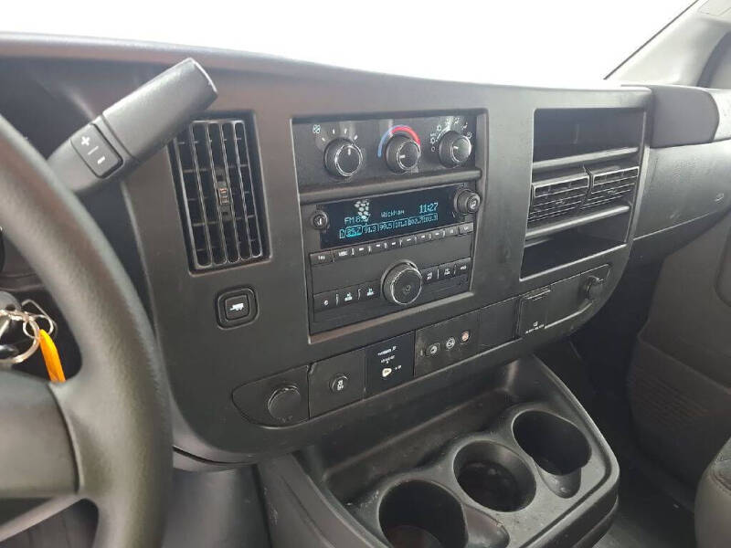 2020 GMC Savana Cargo Work Van - Photo 11