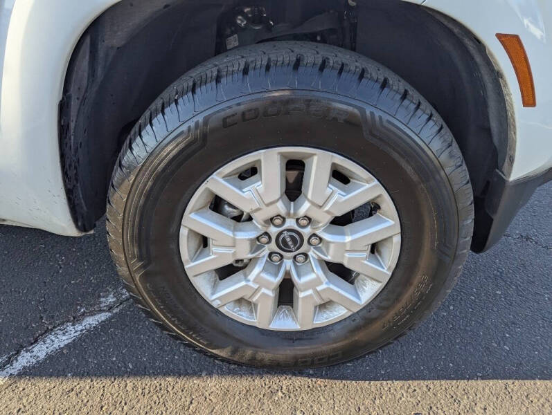 2024 Nissan Frontier SV