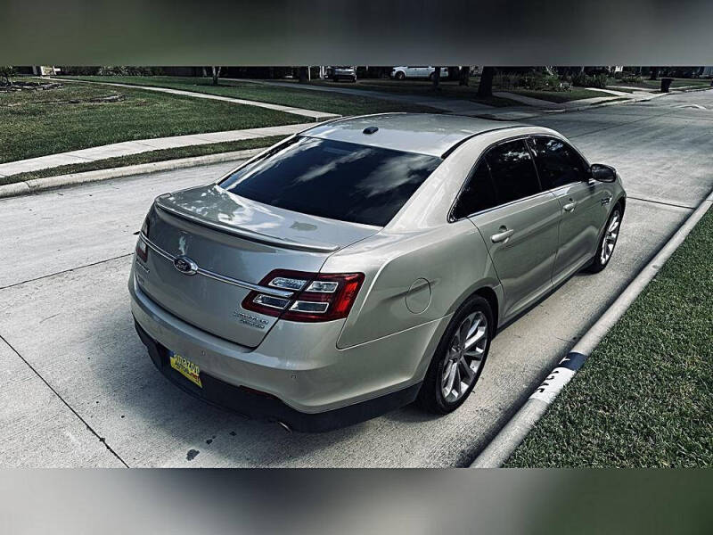 2018 Ford Taurus Limited