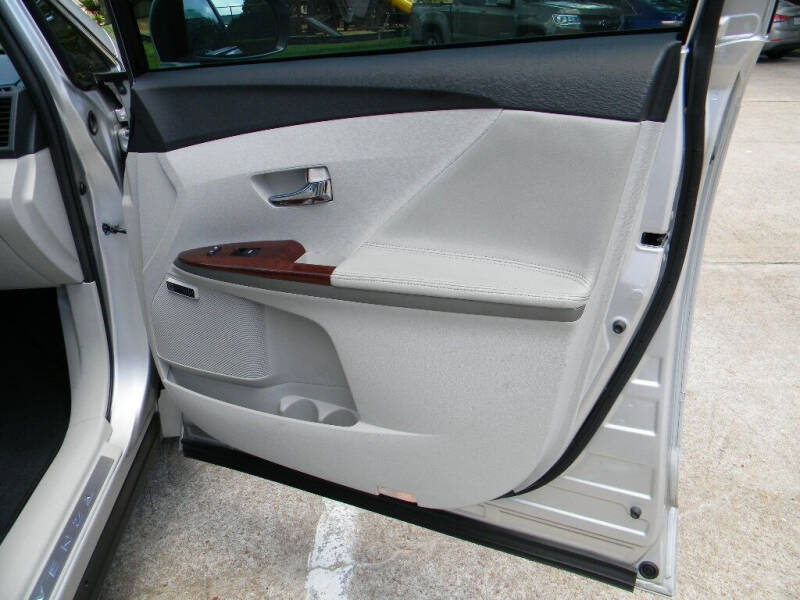 2009 Toyota Venza Base photo 23