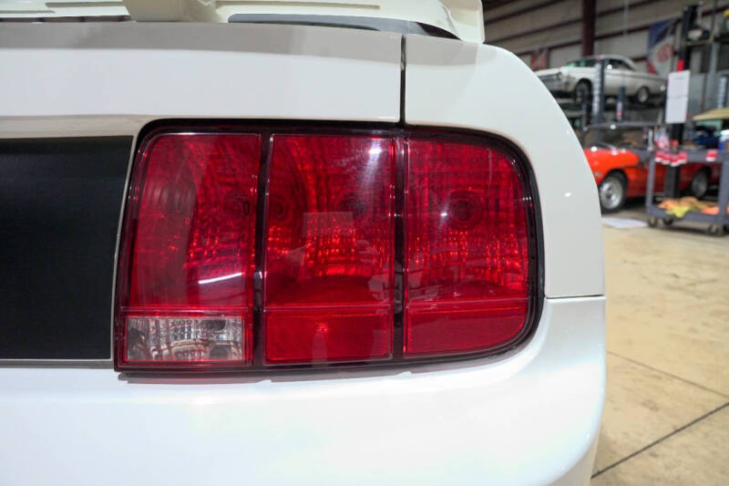 2005 Ford Mustang V6 Premium