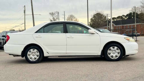 2004 Toyota Camry LE