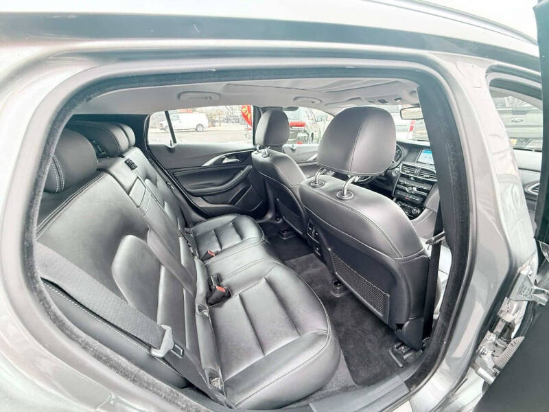 2018 Infiniti QX30 Premium
