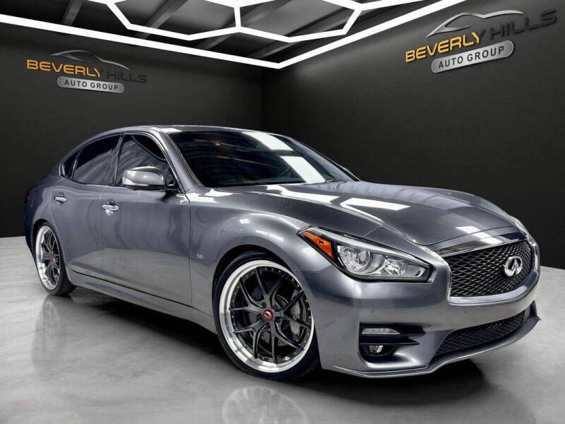 2015 Infiniti Q70 5.6